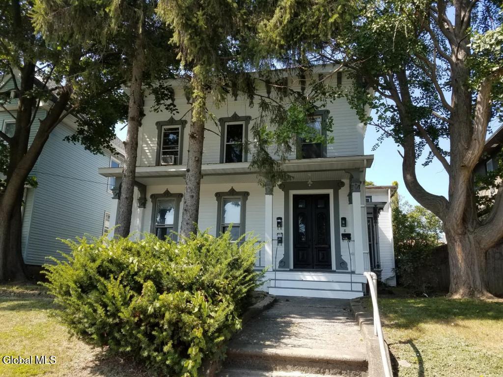 8 Saratoga Avenue Waterford NY 12188