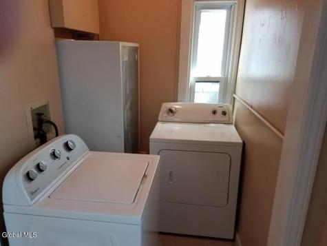 8 Saratoga Avenue Waterford NY 12188