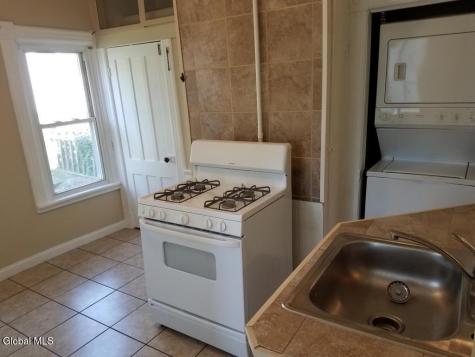 8 Saratoga Avenue Waterford NY 12188