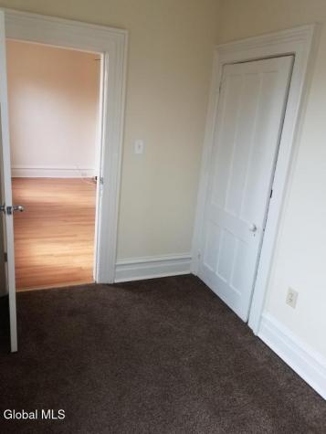 8 Saratoga Avenue Waterford NY 12188