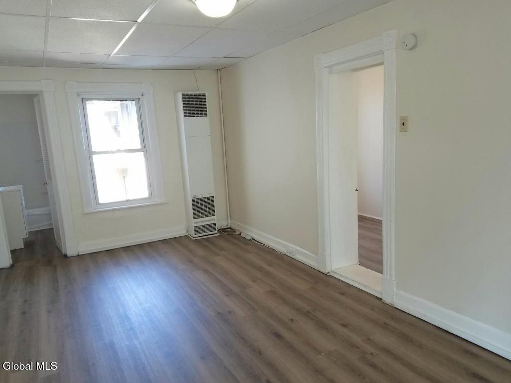 8 Saratoga Avenue Waterford NY 12188
