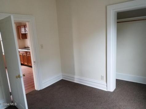8 Saratoga Avenue Waterford NY 12188
