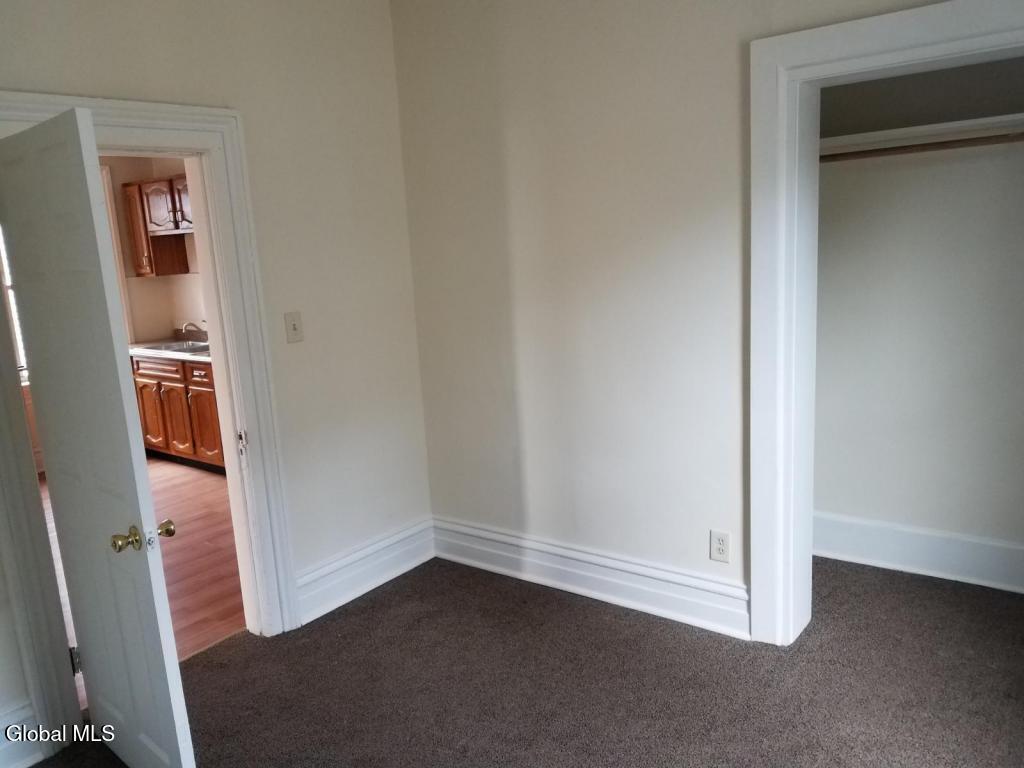8 Saratoga Avenue Waterford NY 12188