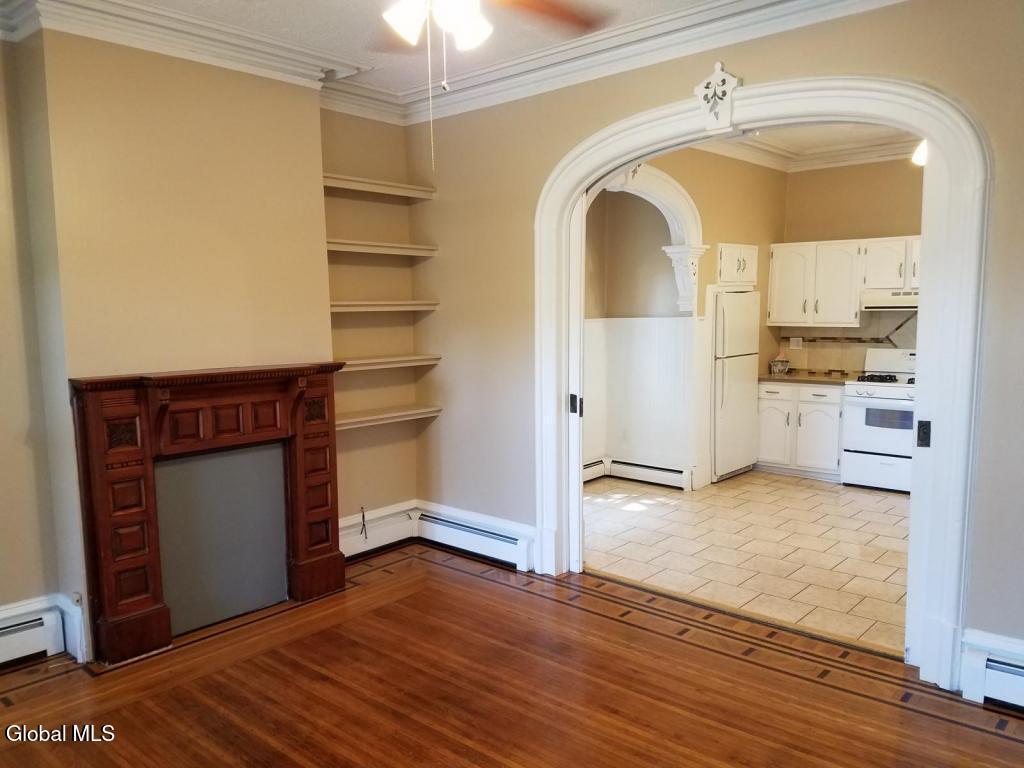 8 Saratoga Avenue Waterford NY 12188