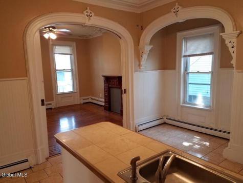 8 Saratoga Avenue Waterford NY 12188