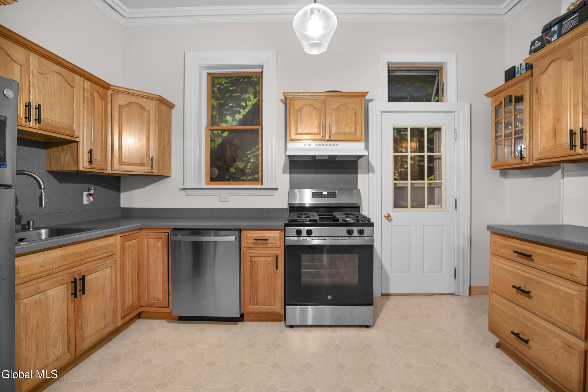 282 Lark Street Albany NY 12210