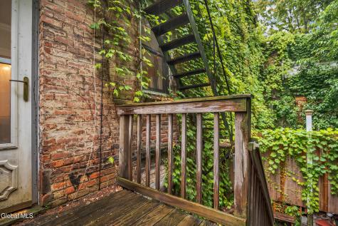 282 Lark Street Albany NY 12210