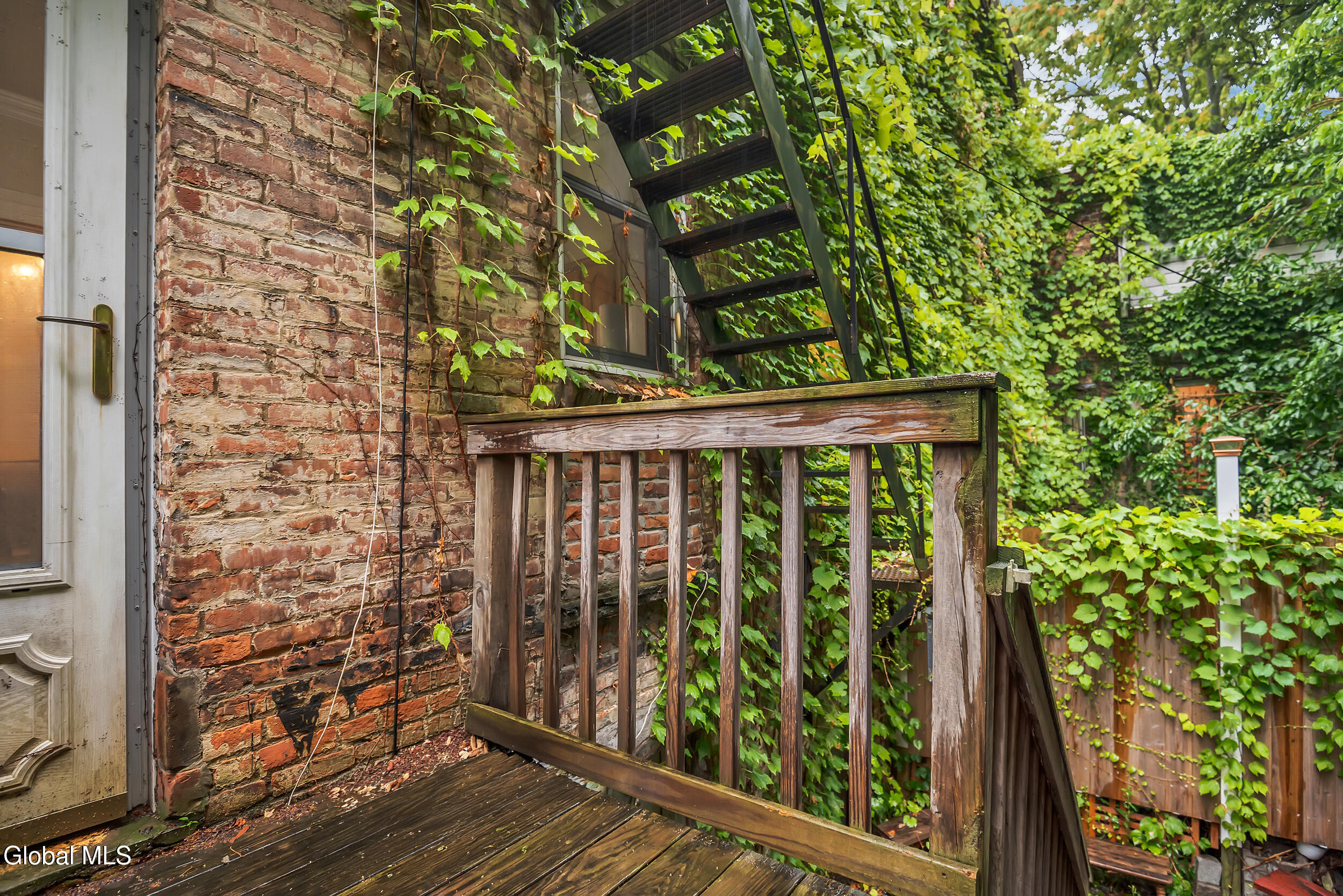 282 Lark Street Albany NY 12210