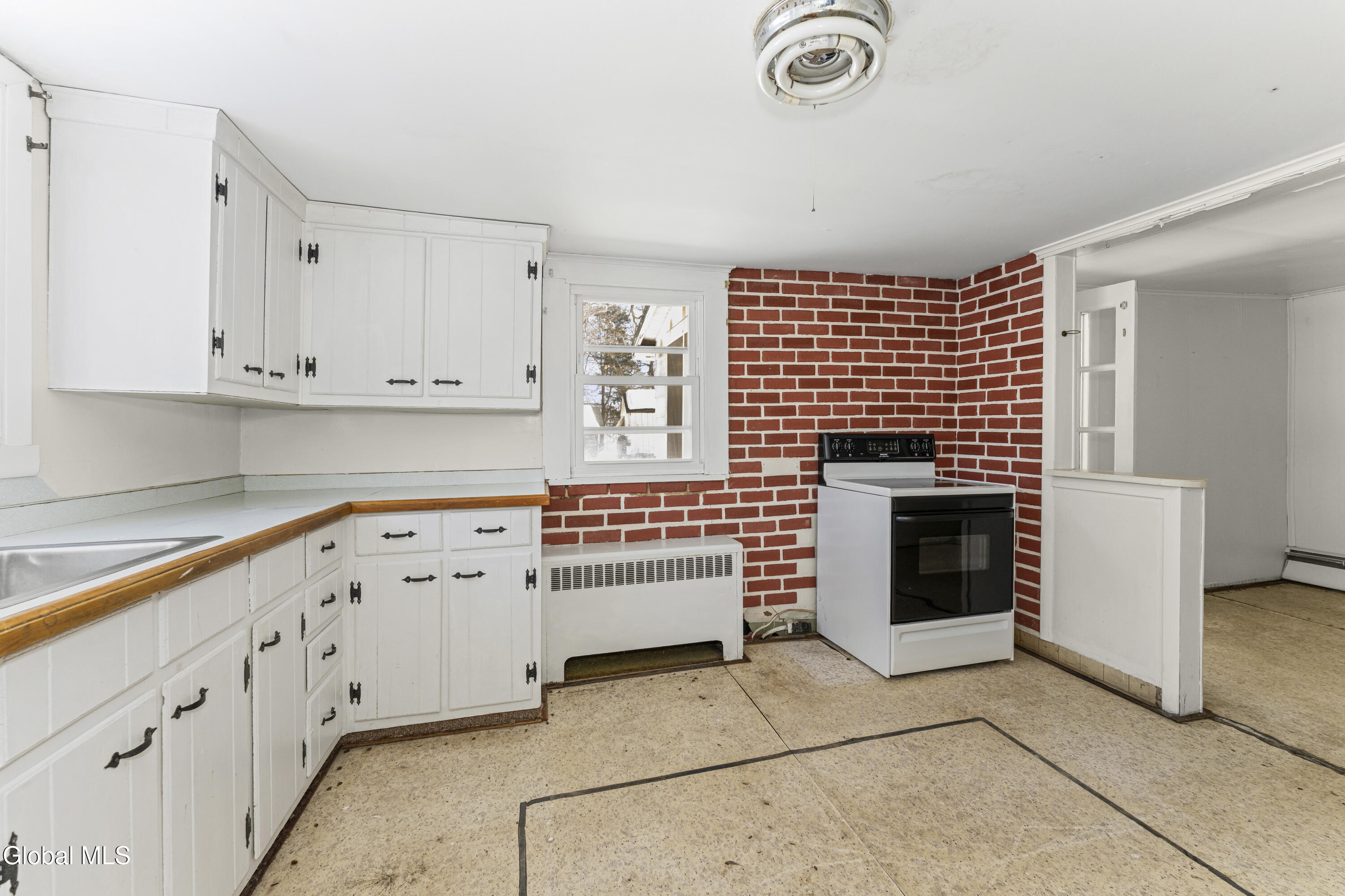 115 N Washington Street Athens NY 12015