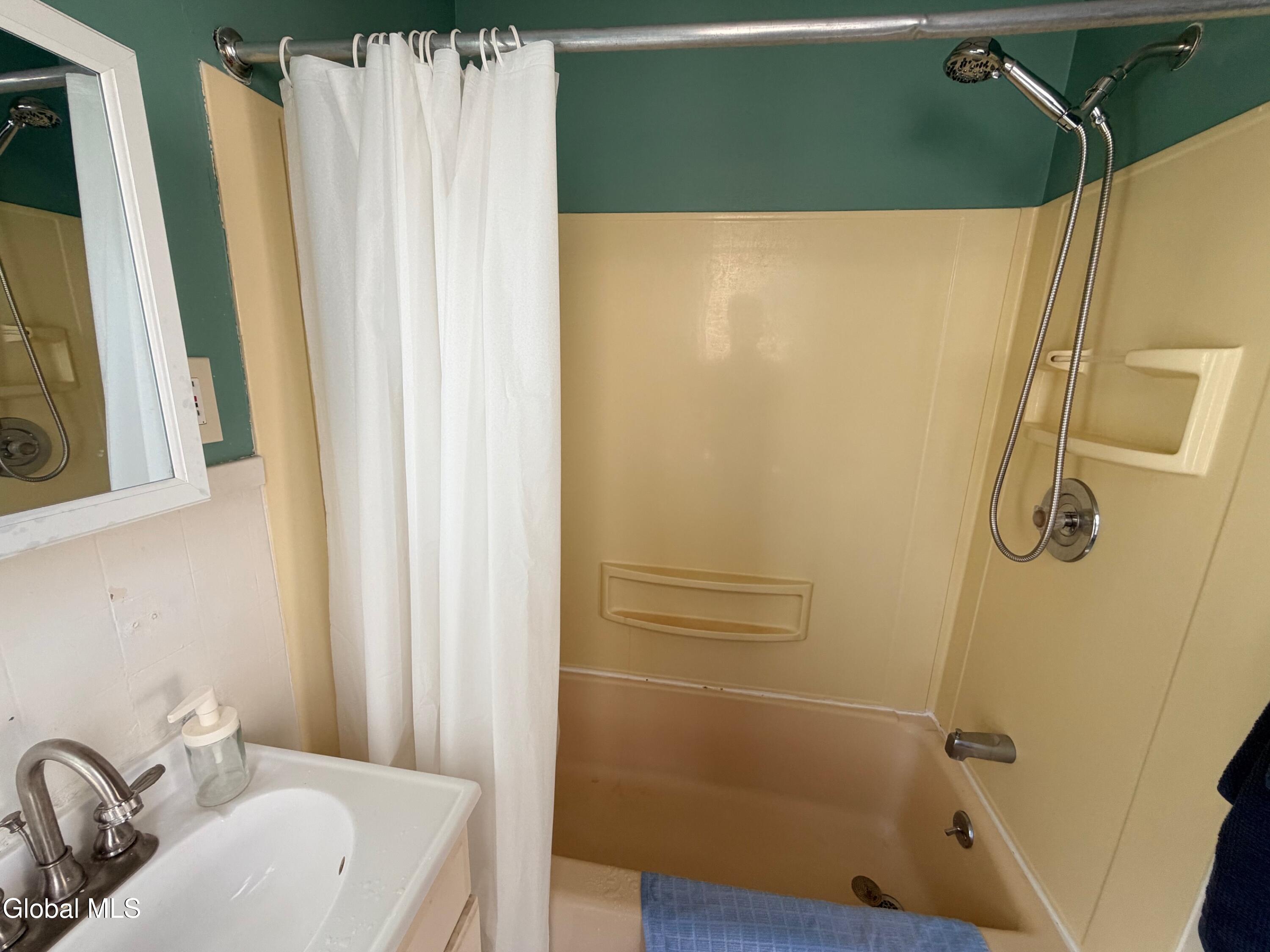 2244 15th Street Troy NY 12180