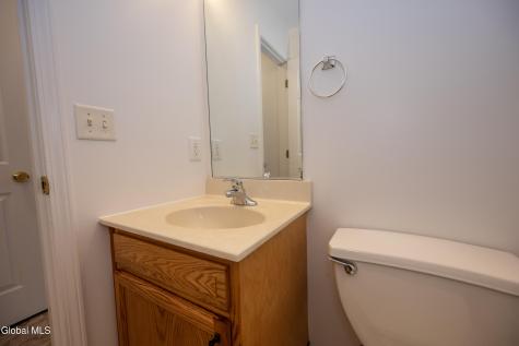 33 Cambridge Drive Halfmoon NY 12065