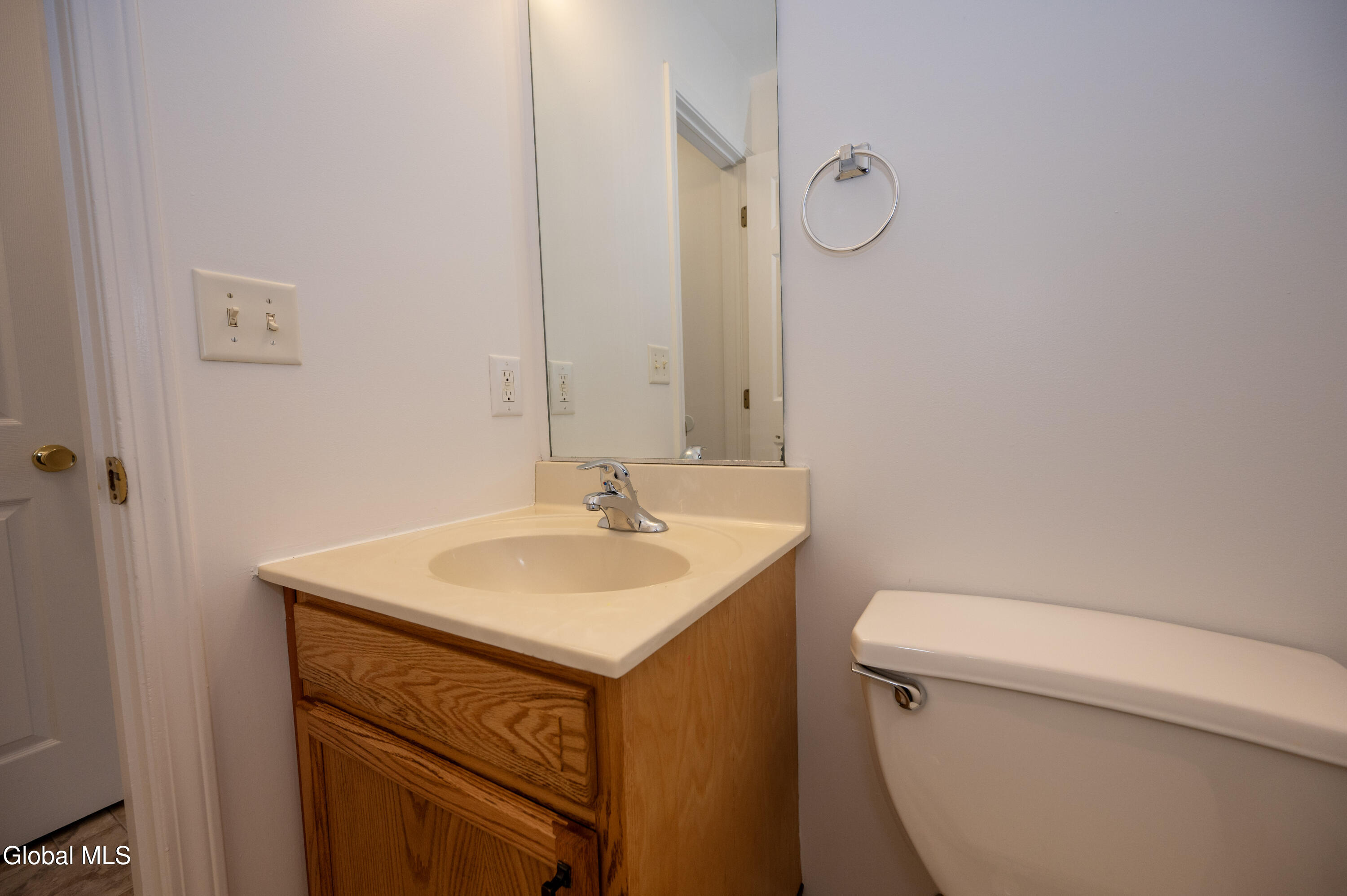33 Cambridge Drive Halfmoon NY 12065