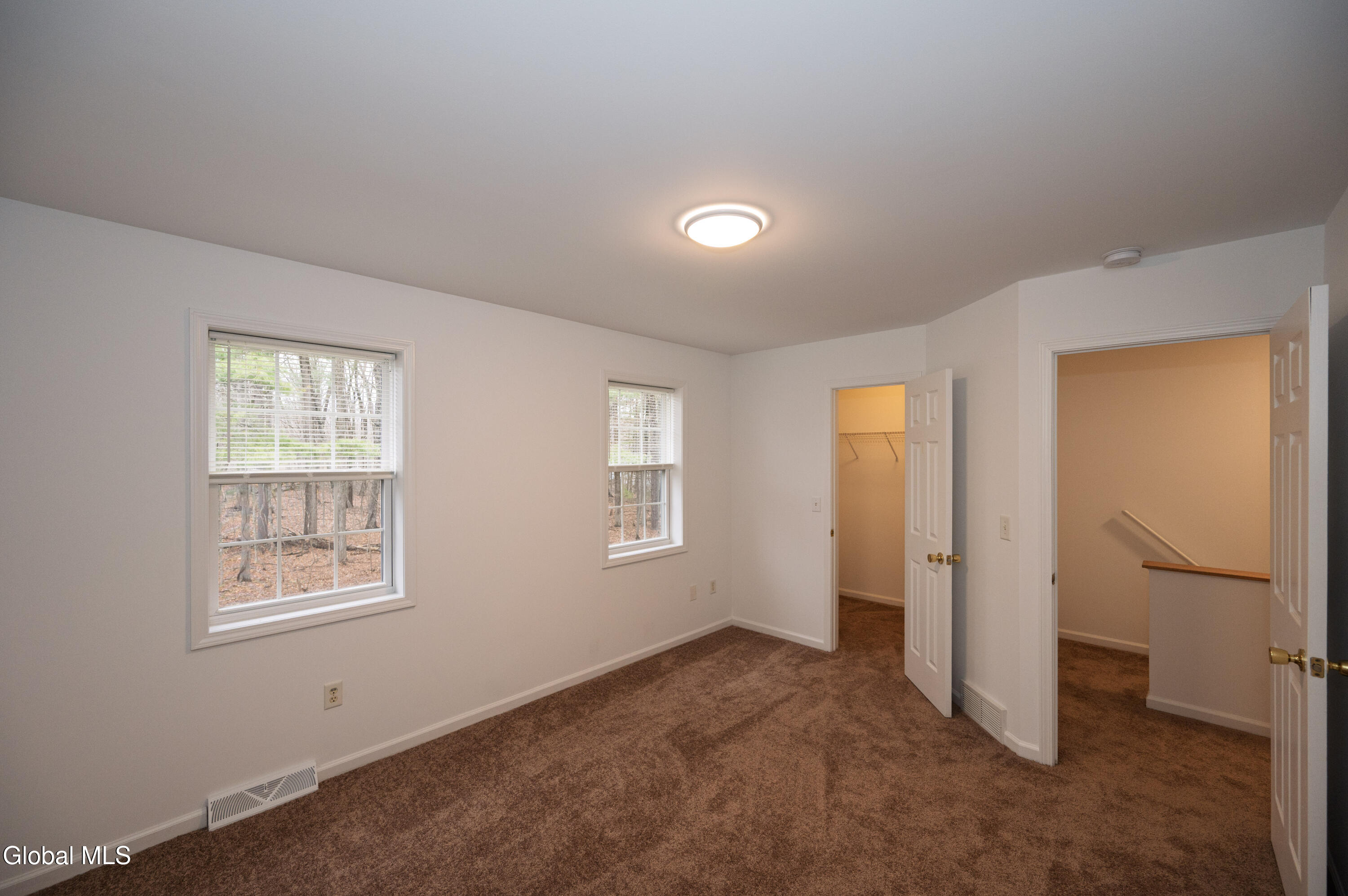 33 Cambridge Drive Halfmoon NY 12065