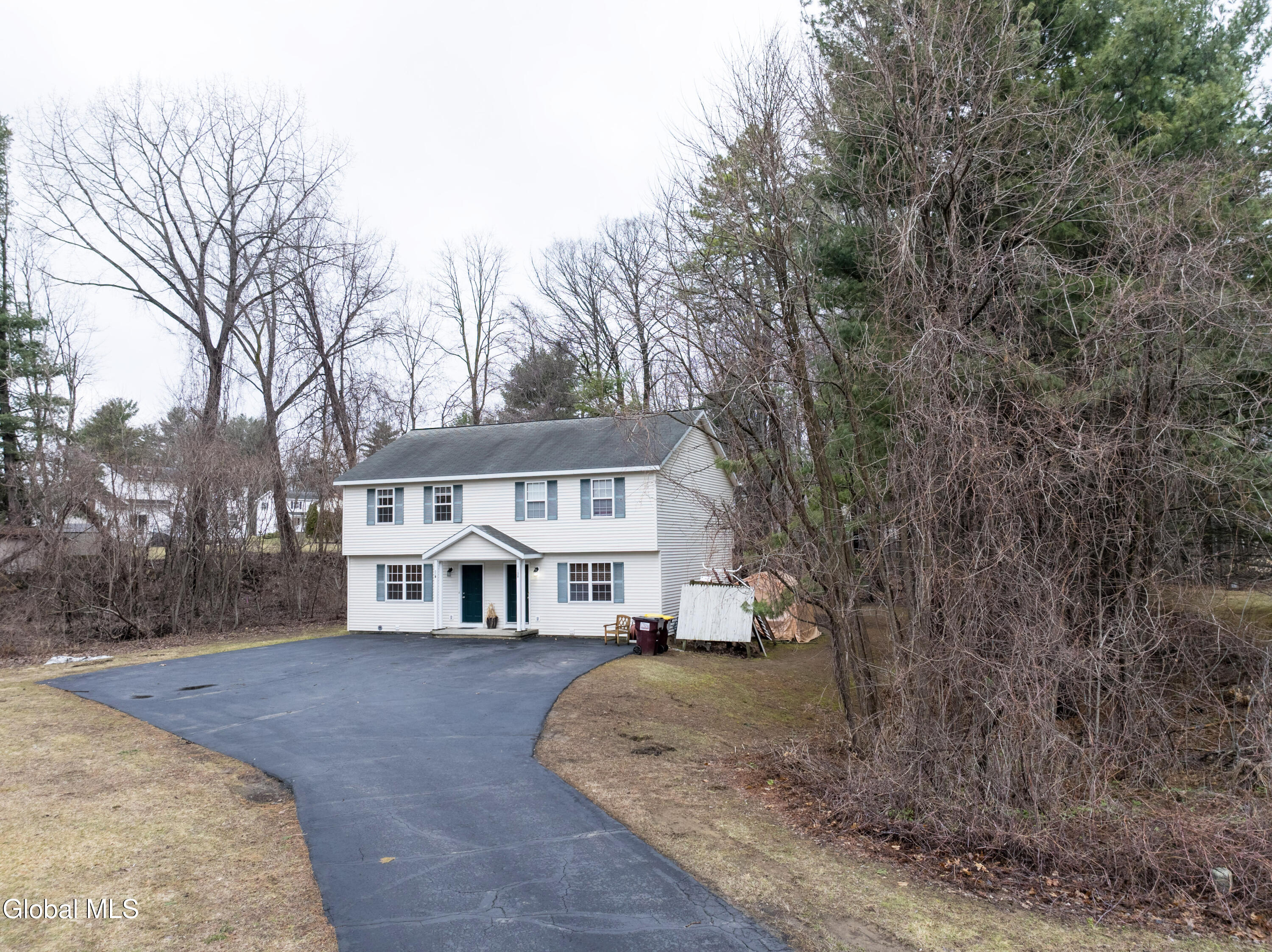 33 Cambridge Drive Halfmoon NY 12065
