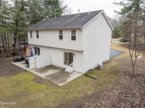 33 Cambridge Drive Halfmoon NY 12065