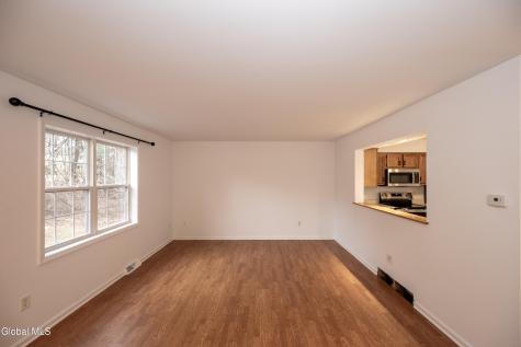 33 Cambridge Drive Halfmoon NY 12065
