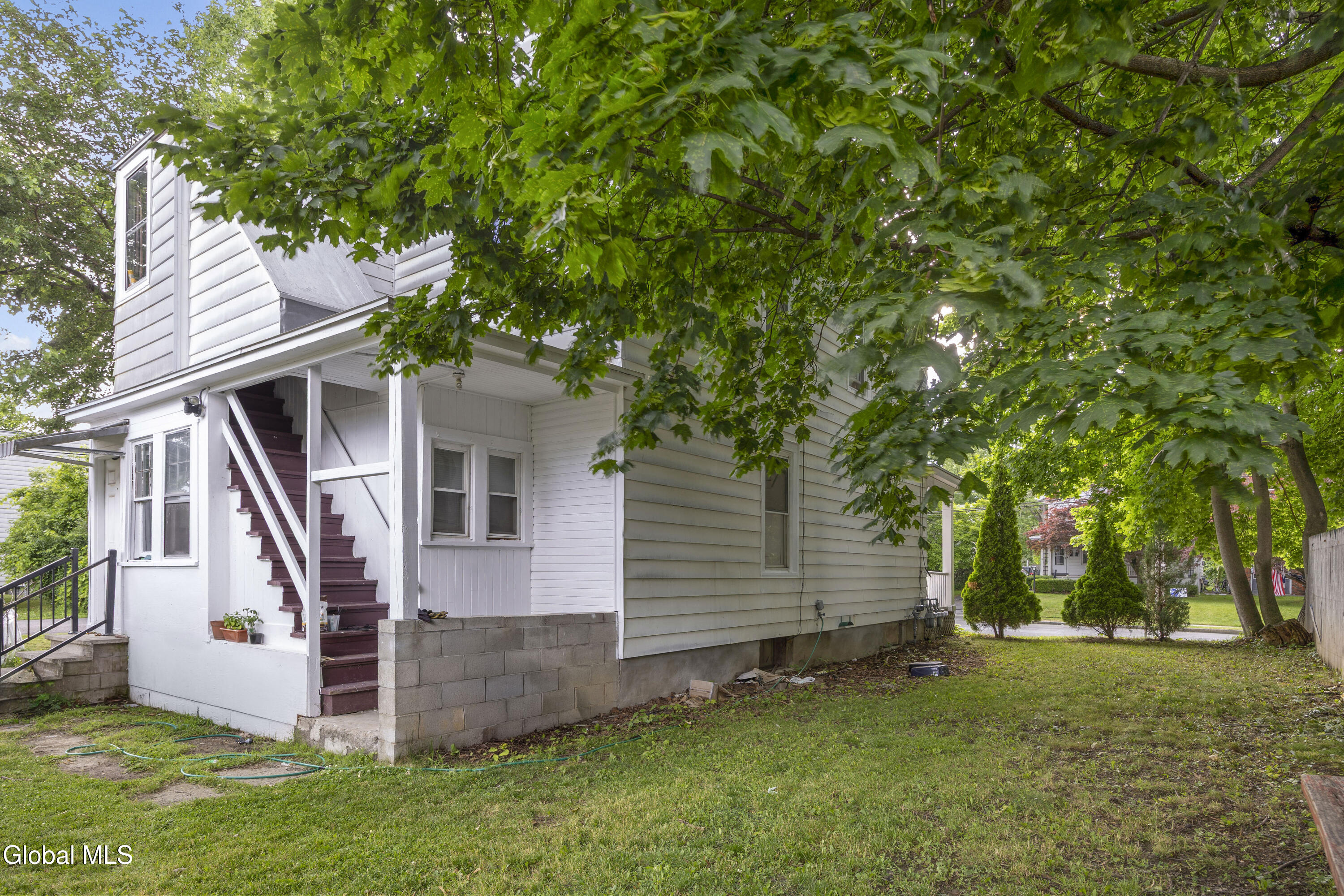 466 Ontario Street Albany NY 12208