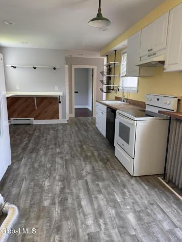 11 Hemstreet Avenue Mechanicville NY 12154