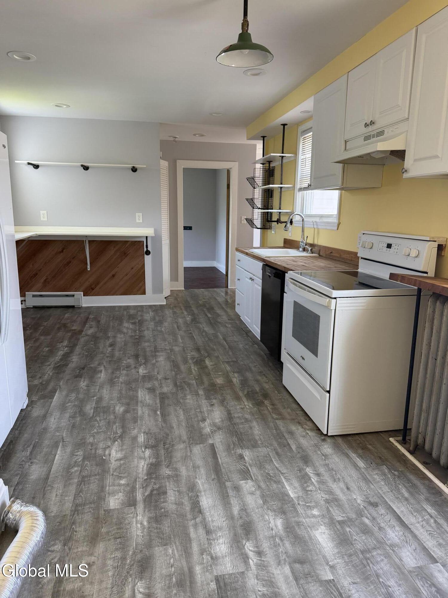 11 Hemstreet Avenue Mechanicville NY 12154