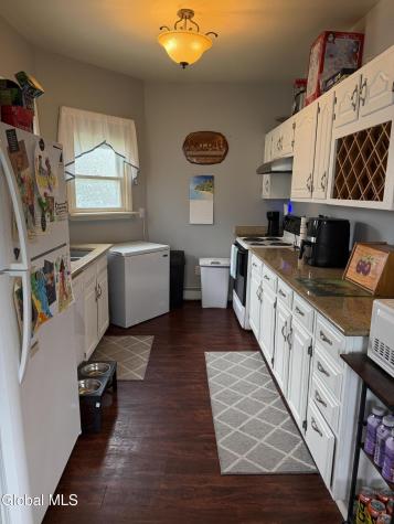 11 Hemstreet Avenue Mechanicville NY 12154