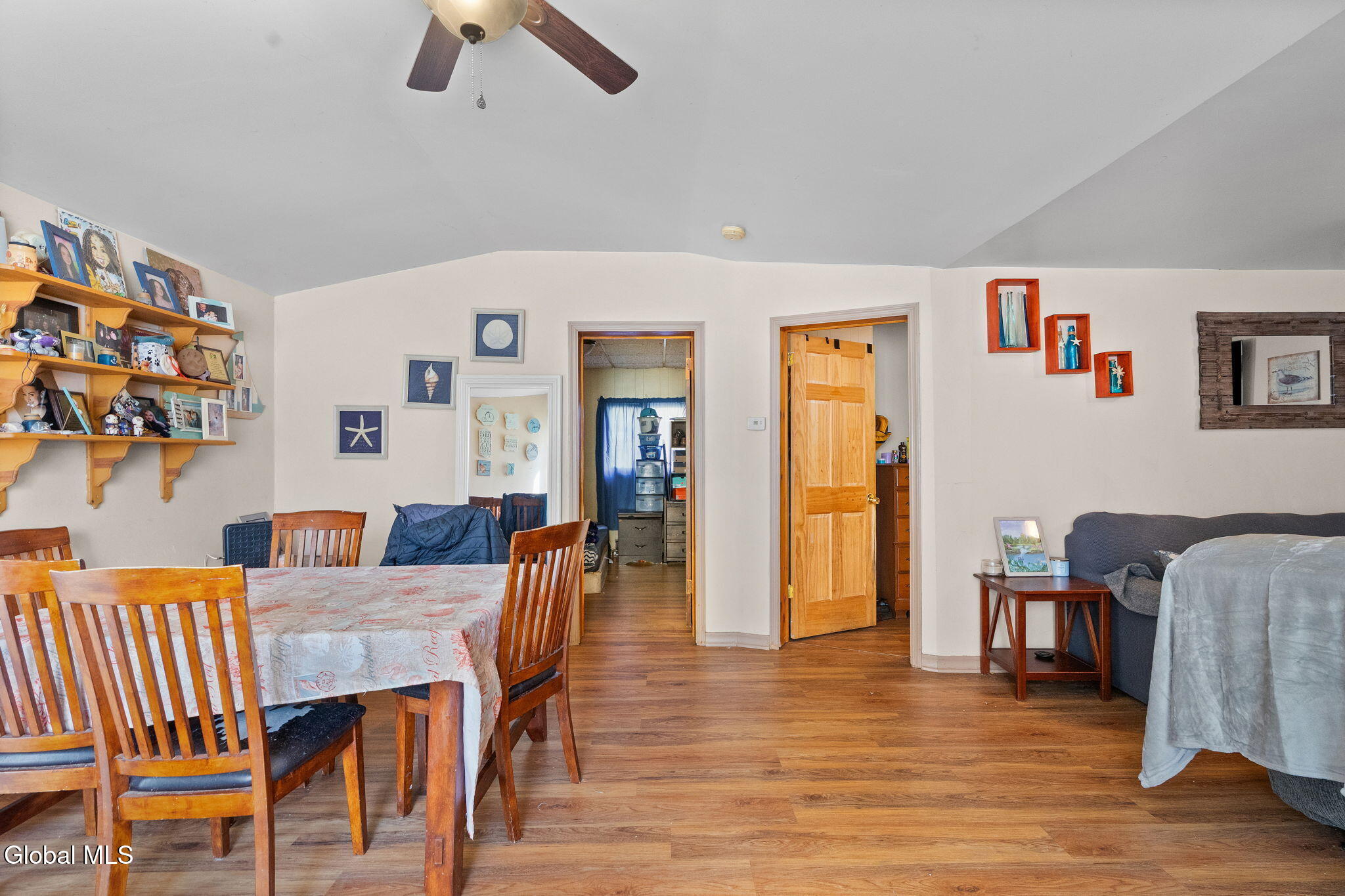 8 Mccleary Avenue Amsterdam NY 12010