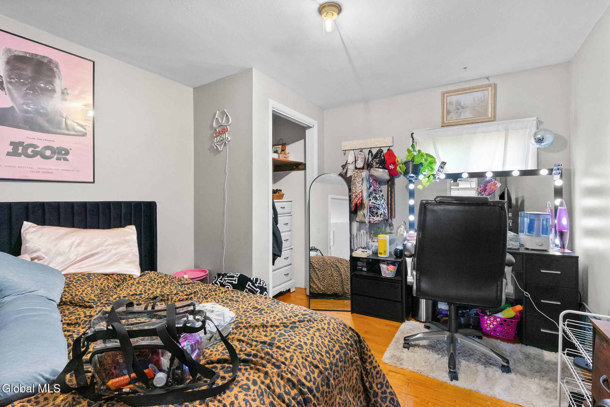 8 Mccleary Avenue Amsterdam NY 12010