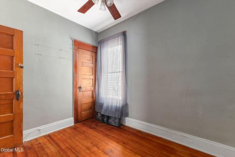 1065 Willett Street Schenectady NY 12303