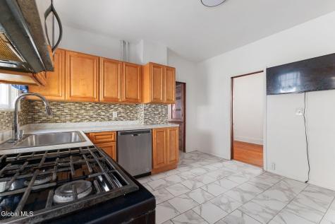 1065 Willett Street Schenectady NY 12303