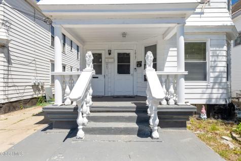 1065 Willett Street Schenectady NY 12303