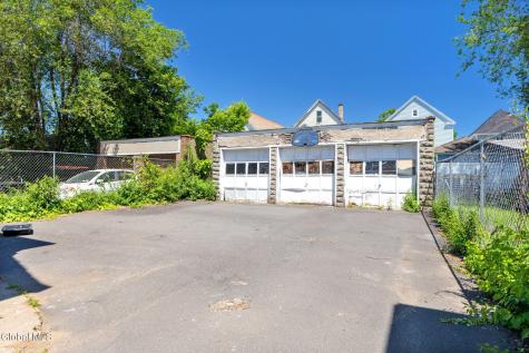 1065 Willett Street Schenectady NY 12303