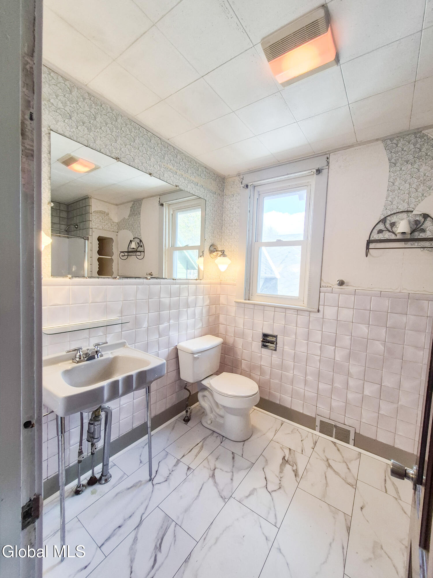 130 Spring Street Gloversville NY 12078