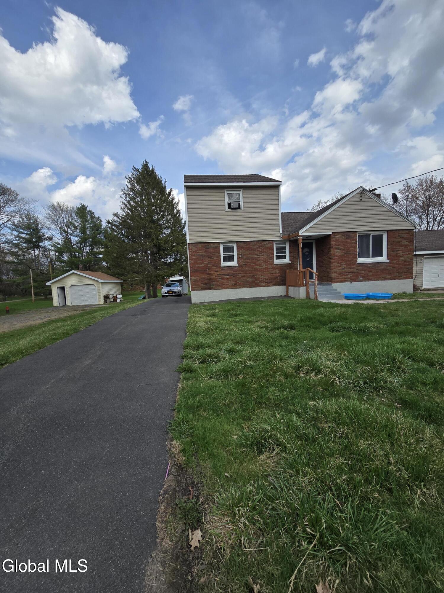 166 Blue Barns Road Clifton Park NY 12148