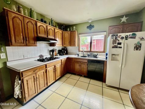 1828 Helderberg Avenue Schenectady NY 12306