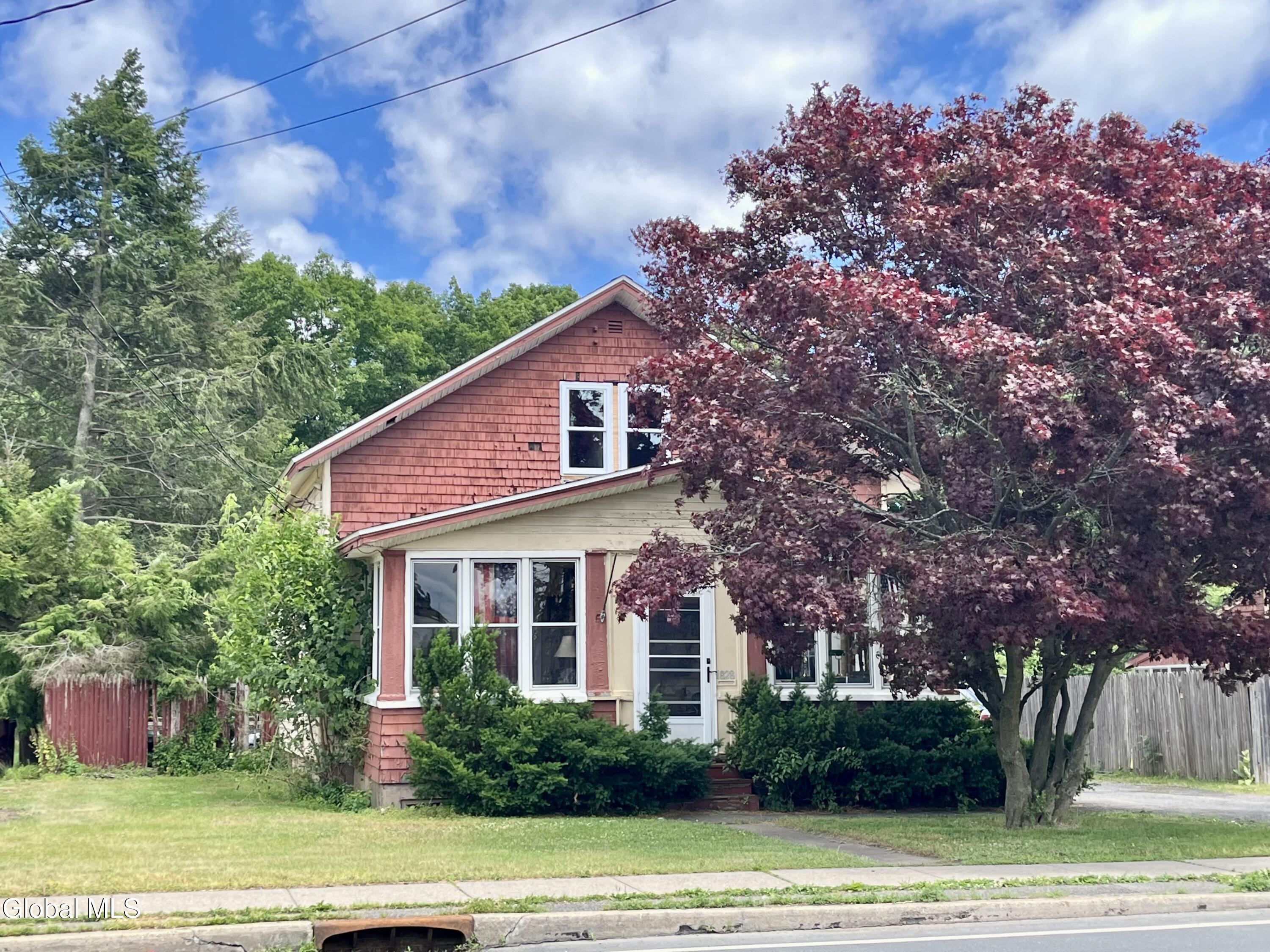 1828 Helderberg Avenue Schenectady NY 12306
