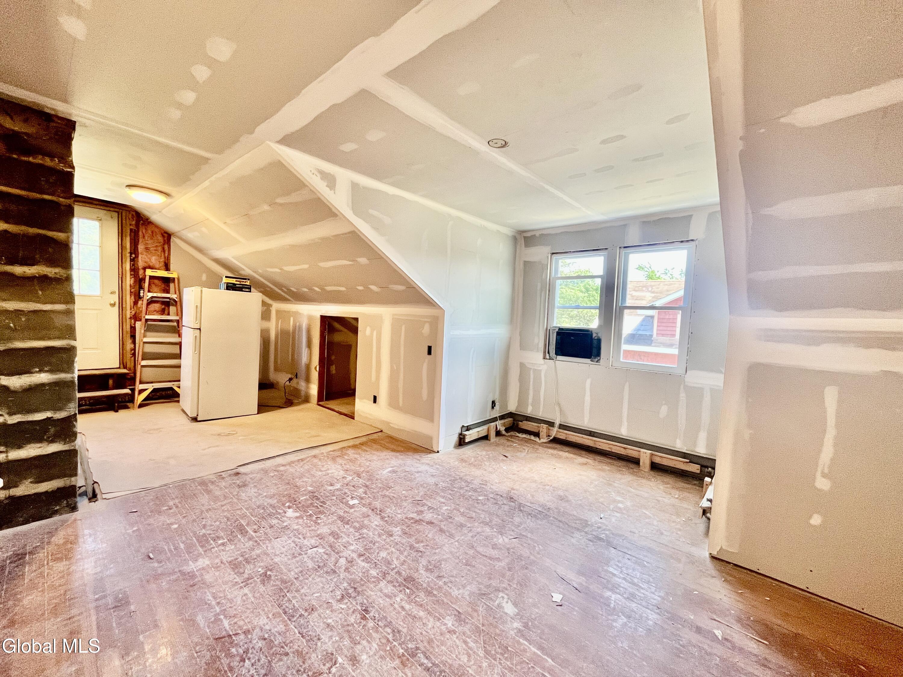 1828 Helderberg Avenue Schenectady NY 12306