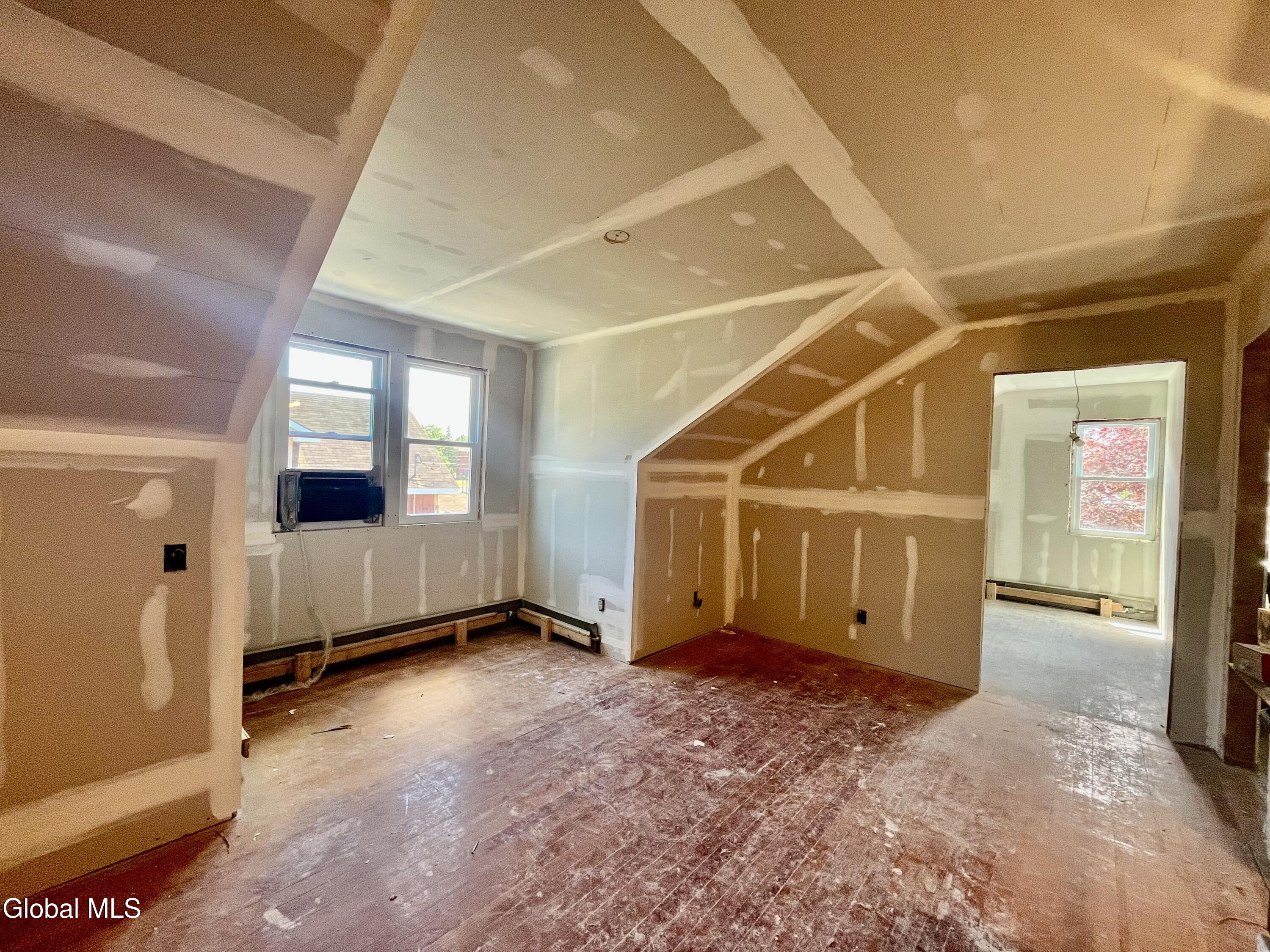 1828 Helderberg Avenue Schenectady NY 12306