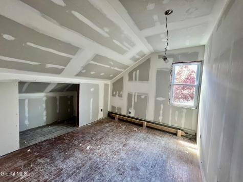 1828 Helderberg Avenue Schenectady NY 12306