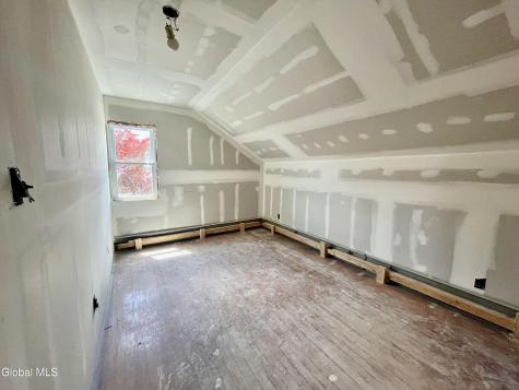 1828 Helderberg Avenue Schenectady NY 12306