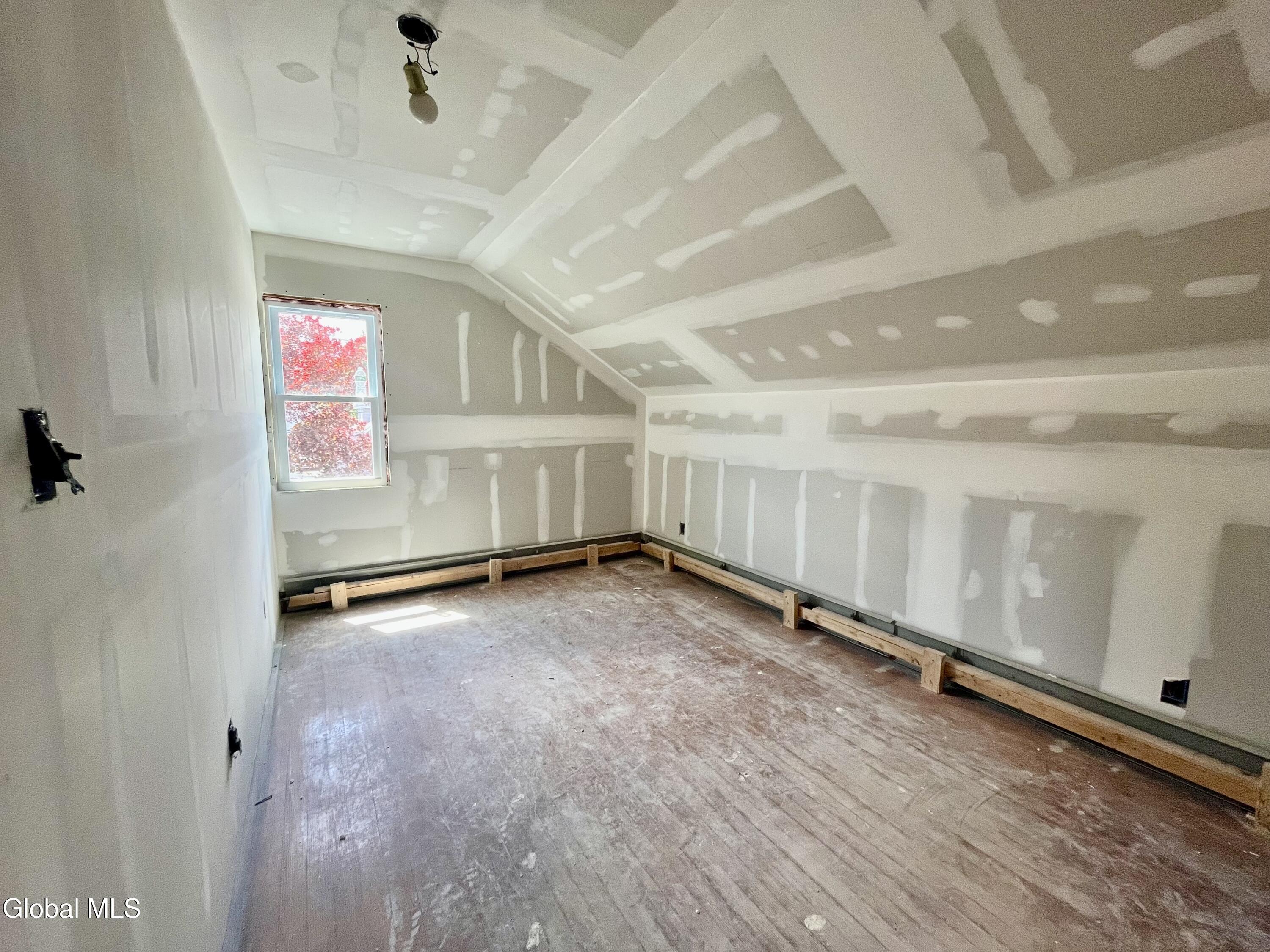 1828 Helderberg Avenue Schenectady NY 12306