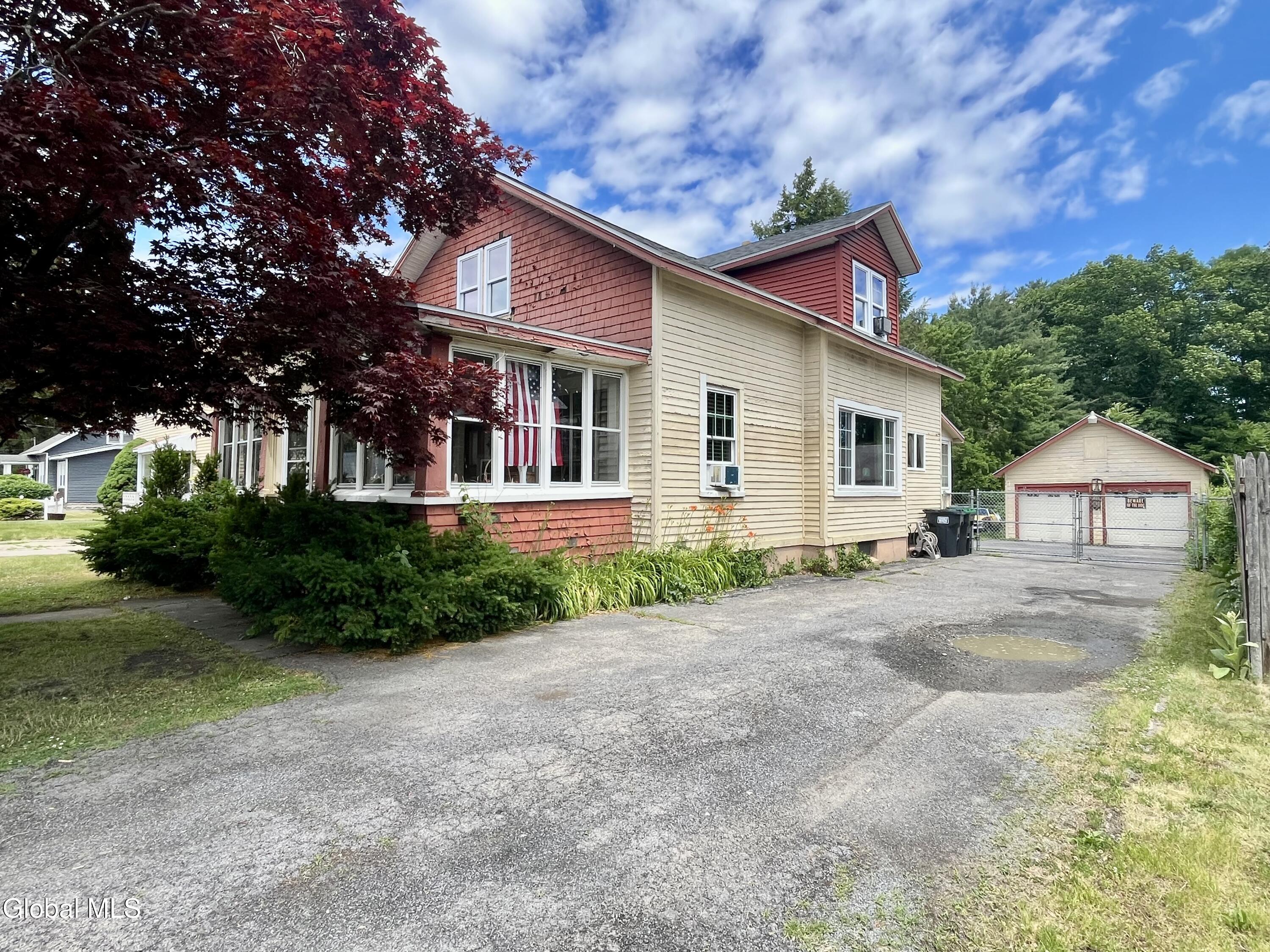 1828 Helderberg Avenue Schenectady NY 12306