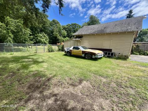 1828 Helderberg Avenue Schenectady NY 12306
