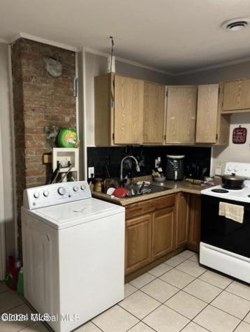 13 Ingersoll Avenue Schenectady NY 12305