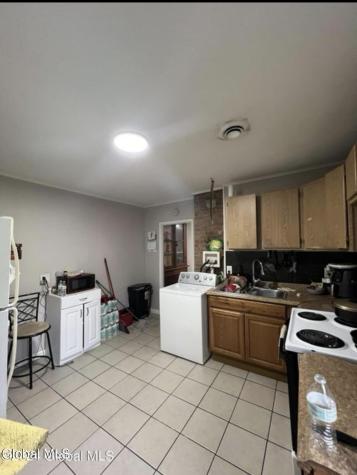 13 Ingersoll Avenue Schenectady NY 12305