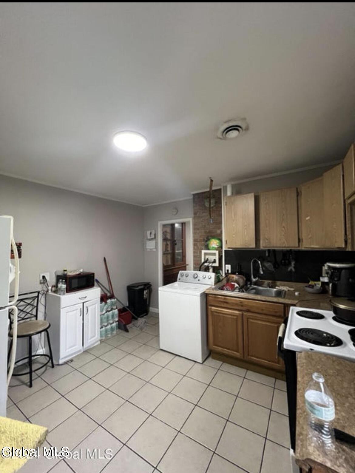 13 Ingersoll Avenue Schenectady NY 12305