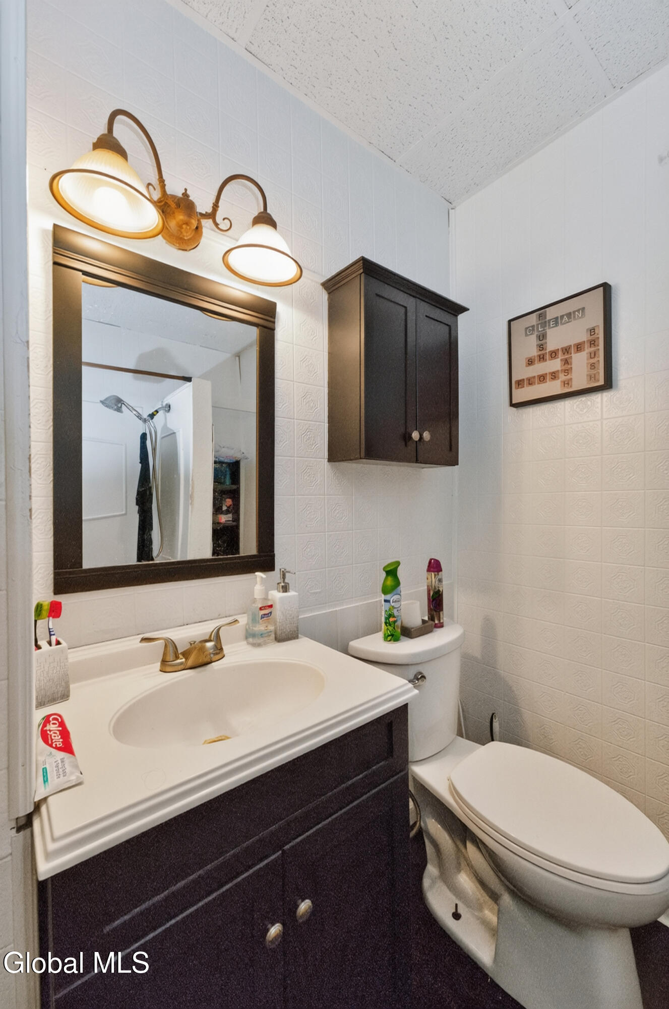 15 S Lansing Road Colonie NY 12204