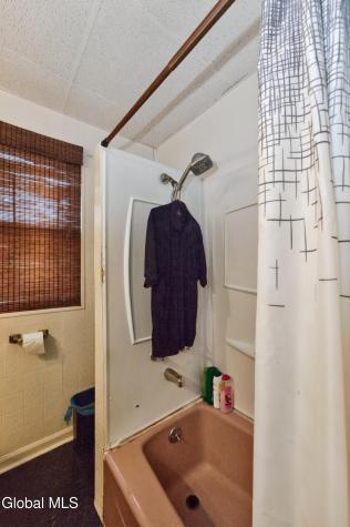 15 S Lansing Road Colonie NY 12204