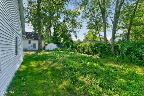 15 S Lansing Road Colonie NY 12204