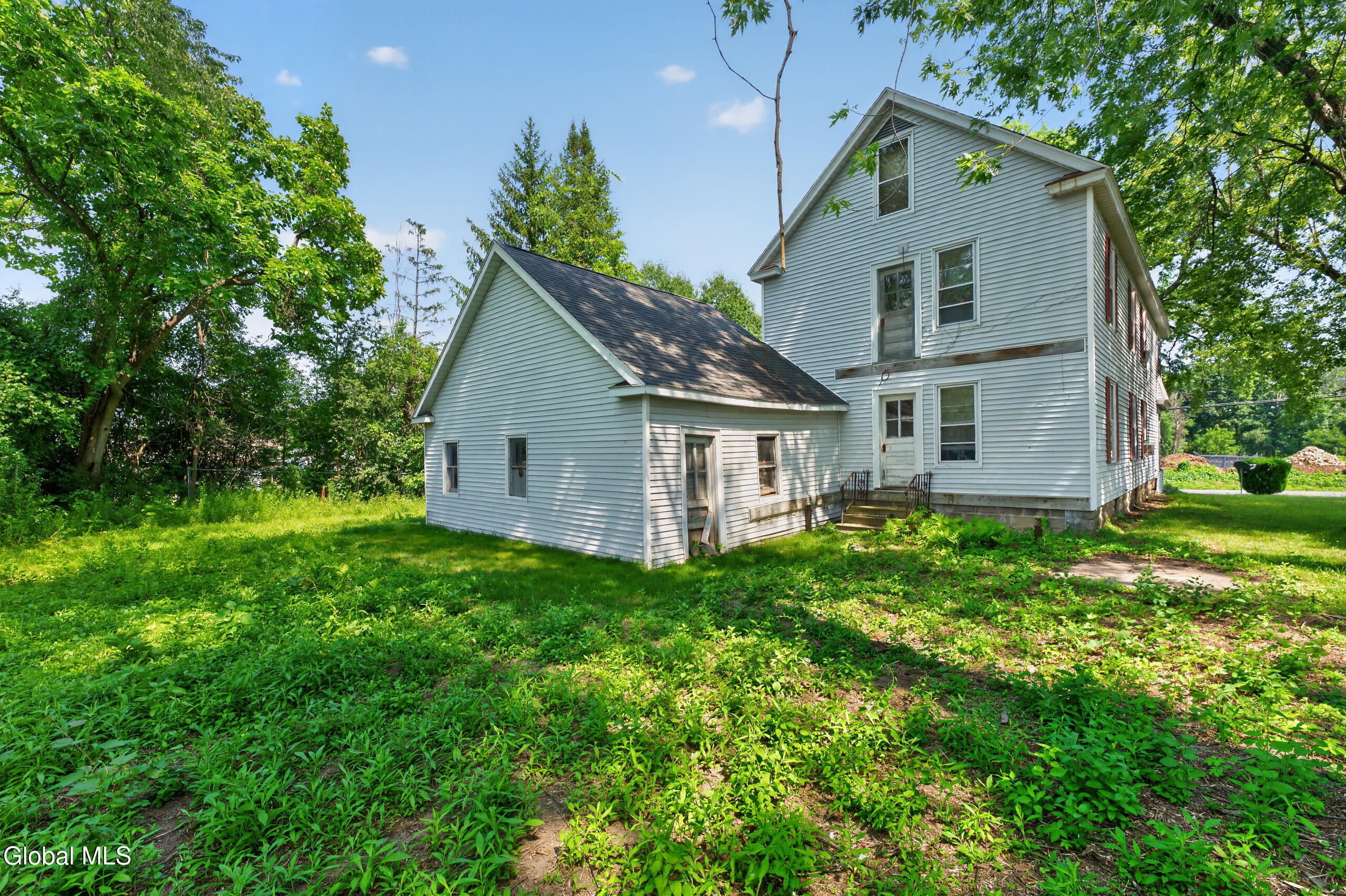 15 S Lansing Road Colonie NY 12204