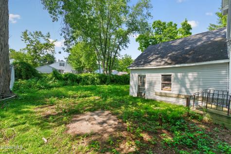 15 S Lansing Road Colonie NY 12204