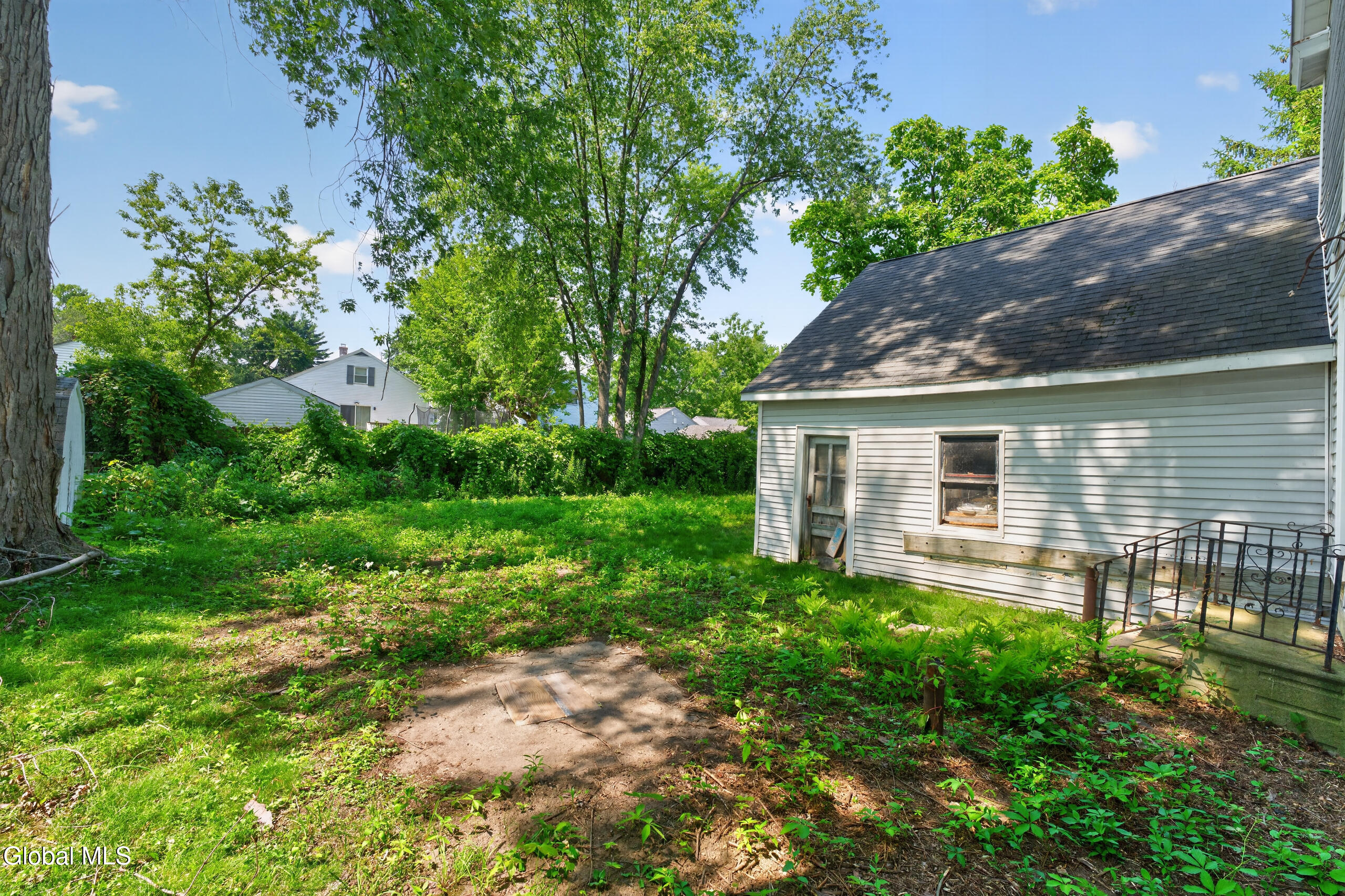 15 S Lansing Road Colonie NY 12204
